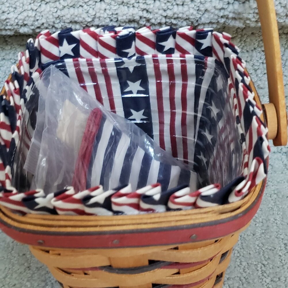 Longaberger 1995 All American Carry Along Basket - Picture 7 of 14
